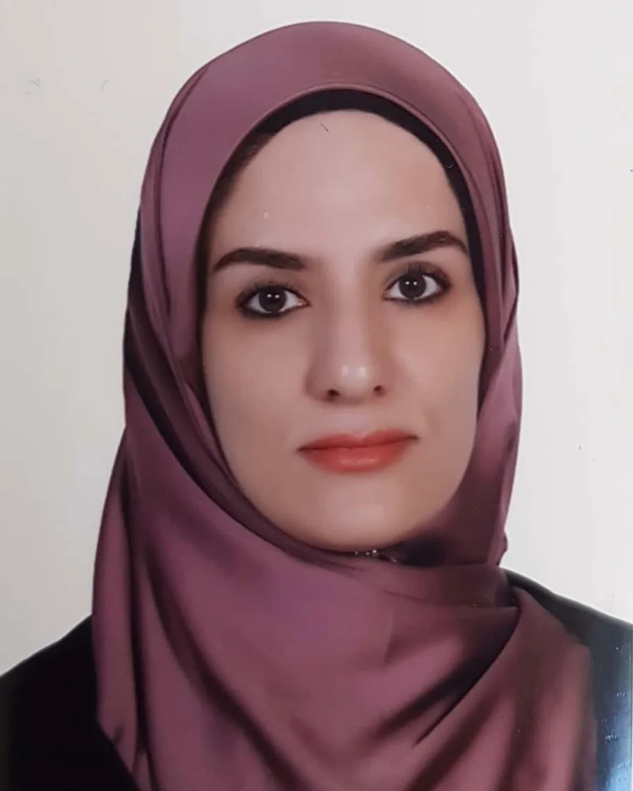 شیما خان سفید، مترجم رسمی ایتالیایی و مسئول دفتر ایتا ترجمان