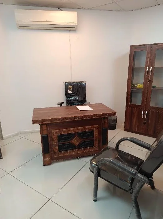 اتاق کار مدیریت و میز ترجمه در دفتر ۷۷۹